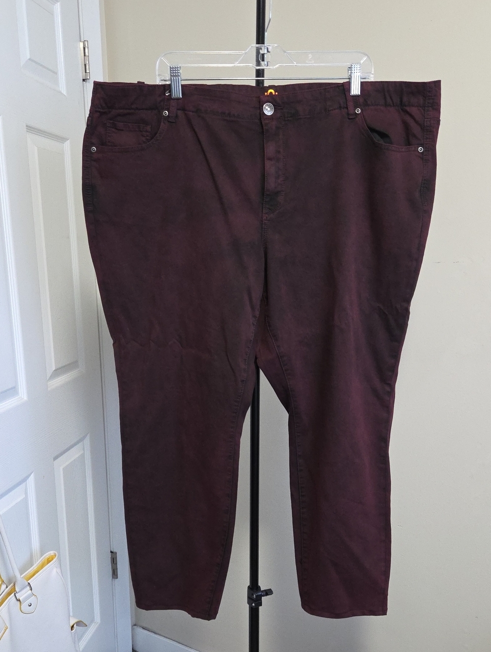 Love & Legend Ankle Jeans in Burgundy